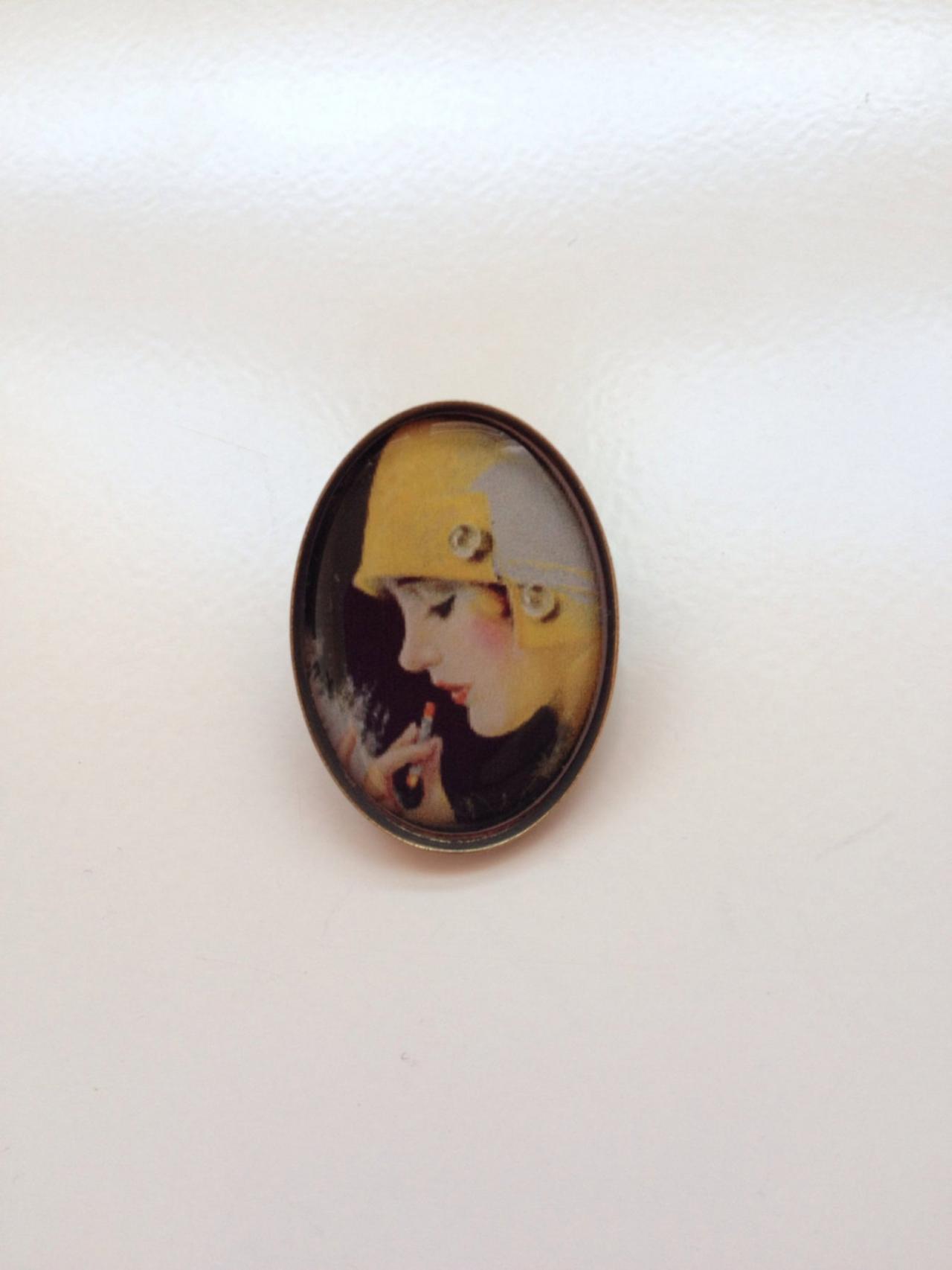 Pin 80 - Old School Pin Old Woman Image Brooch Perfect Gift Vintage Style Autumn Winter Fashion