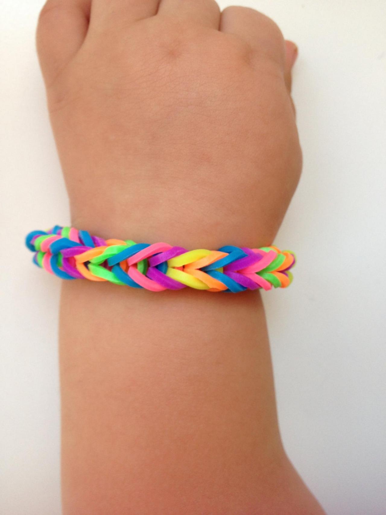 Rainbow Loom Single Chain Bracelets With Charms -  Denmark