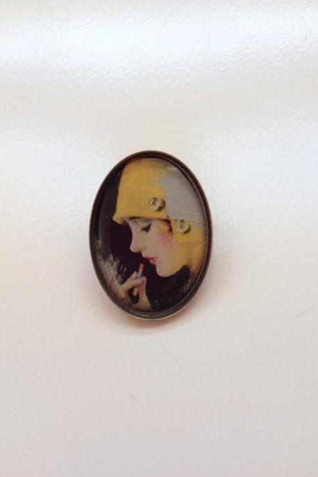 Pin 80 - Old School Pin Old Woman Image Brooch Perfect Gift Vintage Style Autumn Winter Fashion
