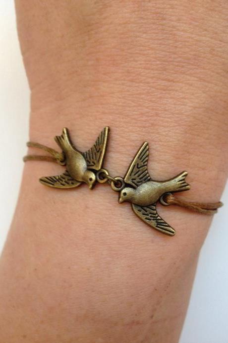 Valentines Bracelet 142- In Love Birds Friendship Bronze Chain Cuff Bracelet Birds In Love Gift Adjustable Current Womenswear Unique Innova